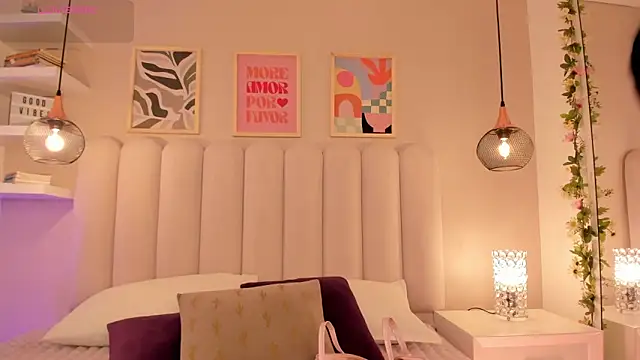 cute  cherry  online show from September 18, 2025, 8:01 pm