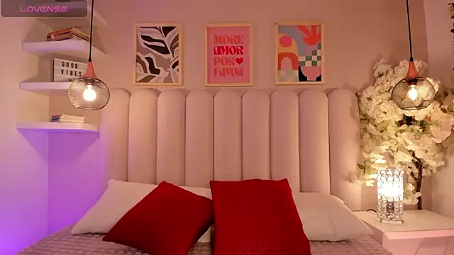 cute  cherry  online show from September 29, 2025, 8:14 pm