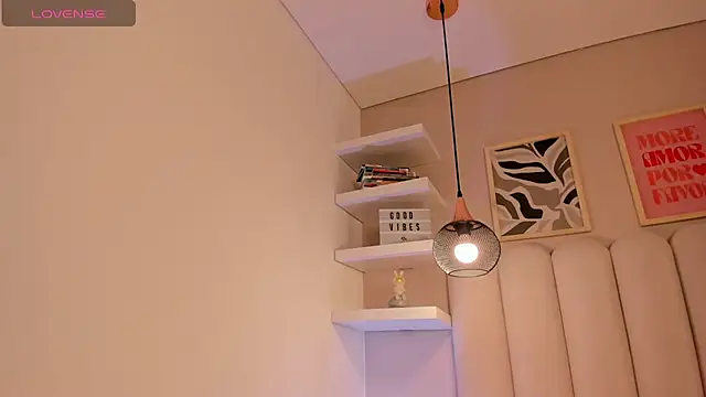 cute  cherry  online show from November 28, 2025, 8:20 pm