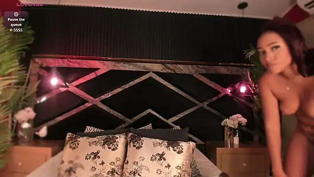 Aluna sweet online show from October 7, 2025, 7:48 pm