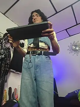 mal x online show from April 18, 2026, 5:32 am