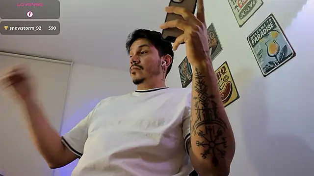 alejandro stark online show from February 2, 2026, 11:37 pm