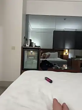 Snapshot of crisconst chatting on June 20, 2026, 9:20 pm crisconst online show from June 20, 2026, 9:20 pm
