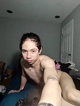 LiverandBrat77 online show from March 12, 2025, 4:19 am