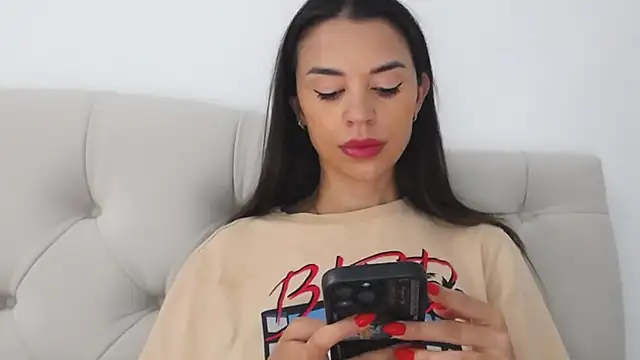 Mika Gold online show from September 12, 2025, 9:42 am