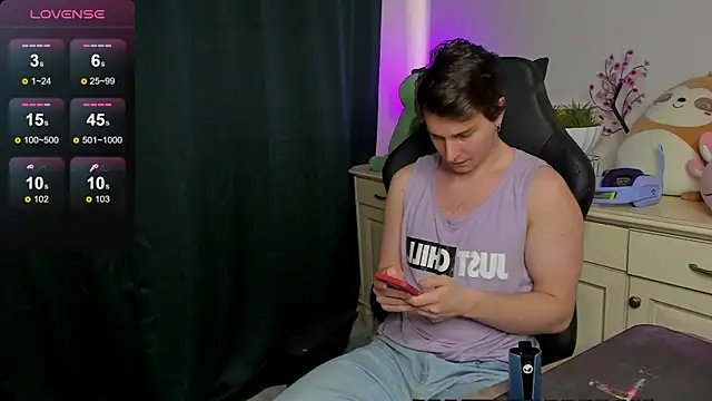 Snapshot of Vincent_Strong chatting on September 27, 2025, 12:11 pm Vincent Strong online show from September 27, 2025, 12:11 pm