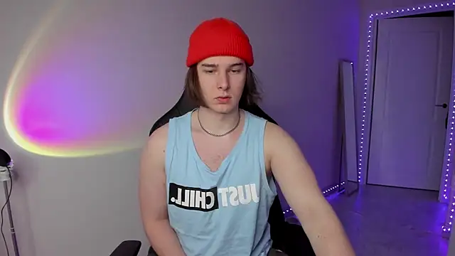 Snapshot of Vincent_Strong chatting on March 13, 2025, 1:21 am Vincent Strong online show from March 13, 2025, 1:21 am