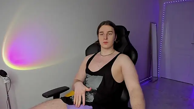 Snapshot of Vincent_Strong chatting on March 19, 2025, 7:51 am Vincent Strong online show from March 19, 2025, 7:51 am