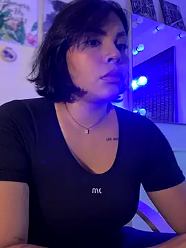 GigiiStone online show from November 5, 2025, 9:29 pm