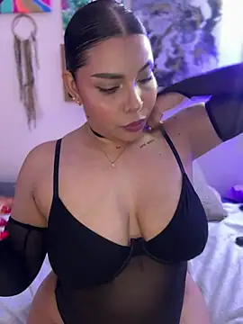 GigiiStone online show from March 14, 2025, 11:00 pm