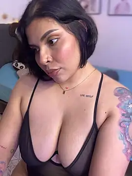 GigiiStone online show from February 24, 2025, 11:41 pm