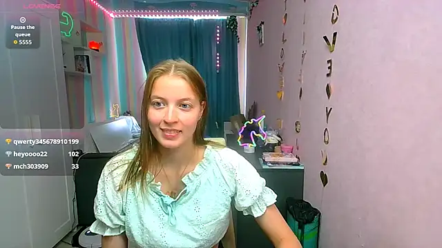 Snapshot of __Aphrodita__wow__ chatting on September 20, 2025, 8:52 am Aphrodita wow online show from September 20, 2025, 8:52 am