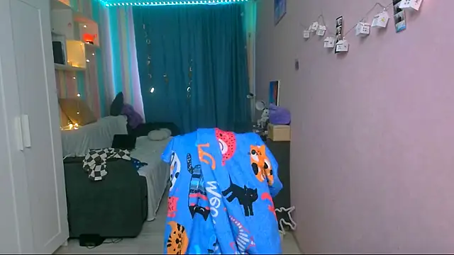 Snapshot of __Aphrodita__wow__ chatting on February 26, 2025, 11:43 am Aphrodita wow online show from February 26, 2025, 11:43 am