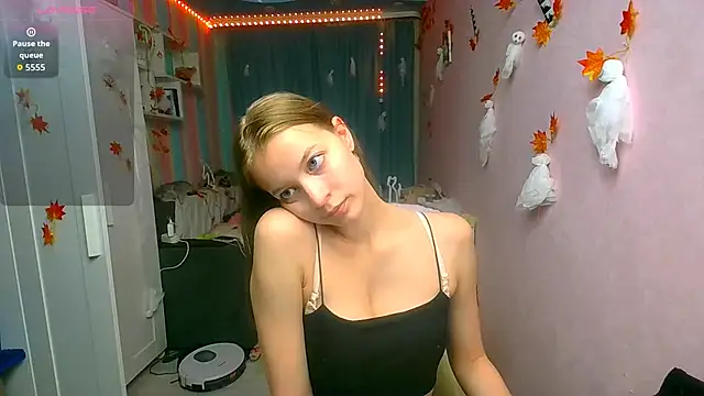 Snapshot of __Aphrodita__wow__ chatting on October 26, 2025, 12:38 pm Aphrodita wow online show from October 26, 2025, 12:38 pm