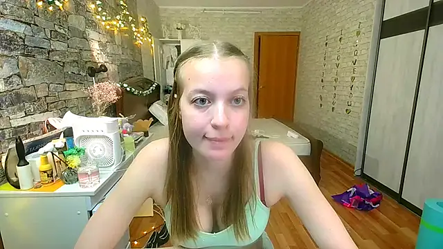 Snapshot of __Aphrodita__wow__ chatting on May 15, 2026, 3:32 pm Aphrodita wow online show from May 15, 2026, 3:32 pm