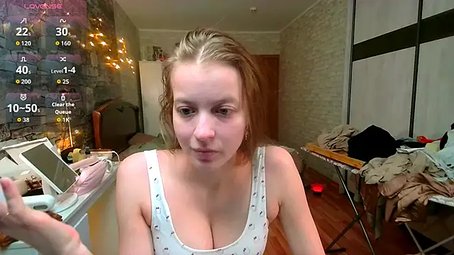   Aphrodita  wow   online show from February 12, 2026, 2:50 pm