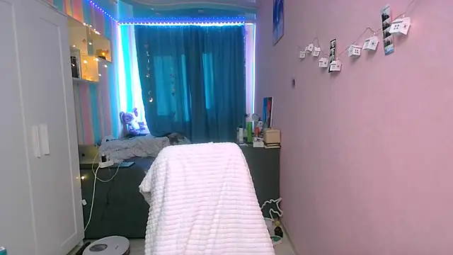 Snapshot of __Aphrodita__wow__ chatting on March 20, 2025, 11:27 am Aphrodita wow online show from March 20, 2025, 11:27 am