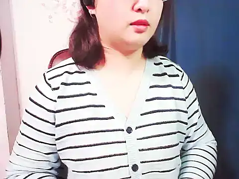 xiaorou-z online show from March 6, 2025, 3:35 pm