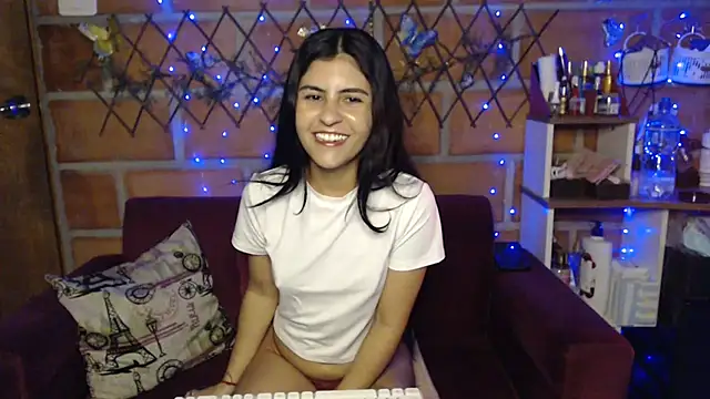 Nathacha online show from October 8, 2025, 10:43 pm