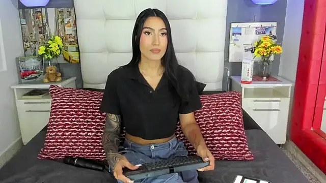 Taly Fox online show from November 28, 2025, 9:48 pm