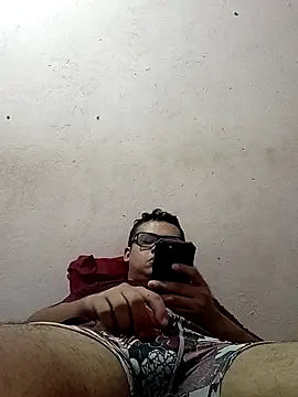 Novin18RJ online show from February 18, 2025, 1:44 pm