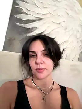 TaniaAmore online show from October 11, 2025, 7:15 pm