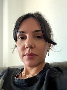 TaniaAmore online show from October 13, 2025, 10:50 am