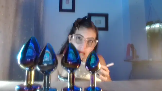 DaMikaela  online show from February 2, 2026, 5:12 pm