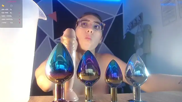 DaMikaela  online show from October 15, 2025, 6:49 pm