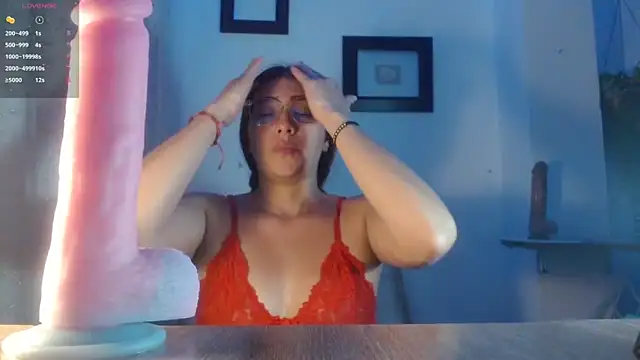 DaMikaela  online show from October 2, 2025, 7:39 pm