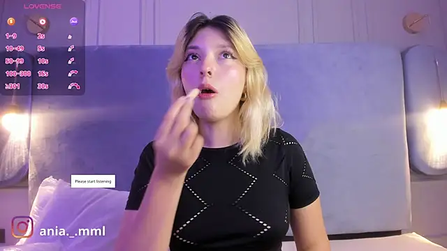 Snapshot of Ania_jones chatting on September 25, 2025, 8:04 pm Ania jones online show from September 25, 2025, 8:04 pm