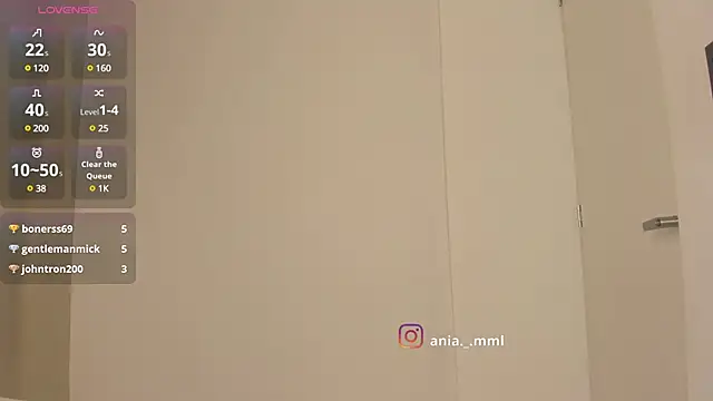 Snapshot of Ania_jones chatting on March 21, 2025, 11:12 pm Ania jones online show from March 21, 2025, 11:12 pm