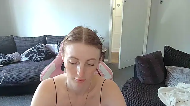 Snapshot of Red_firesquirt chatting on April 29, 2026, 8:51 am Red firesquirt online show from April 29, 2026, 8:51 am