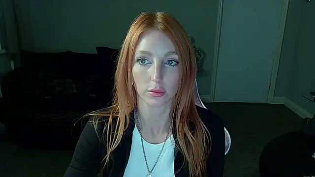 Snapshot of Red_firesquirt chatting on September 22, 2025, 9:32 pm Red firesquirt online show from September 22, 2025, 9:32 pm
