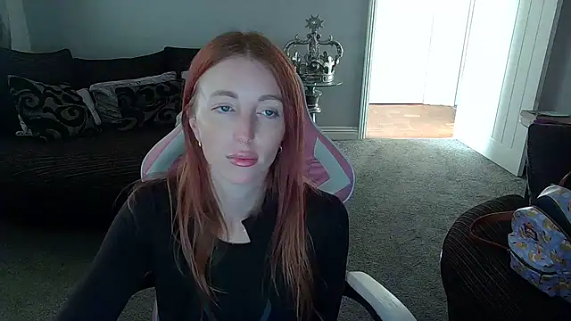 Snapshot of Red_firesquirt chatting on January 7, 2026, 2:00 pm Red firesquirt online show from January 7, 2026, 2:00 pm