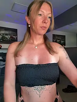 BunnyDiamond1 online show from June 26, 2026, 7:47 am