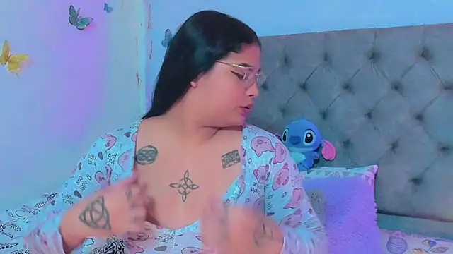 Snapshot of mabellfox chatting on March 22, 2025, 6:47 pm mabellfox online show from March 22, 2025, 6:47 pm