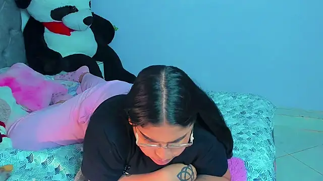 Snapshot of mabellfox chatting on February 12, 2025, 1:37 pm mabellfox online show from February 12, 2025, 1:37 pm