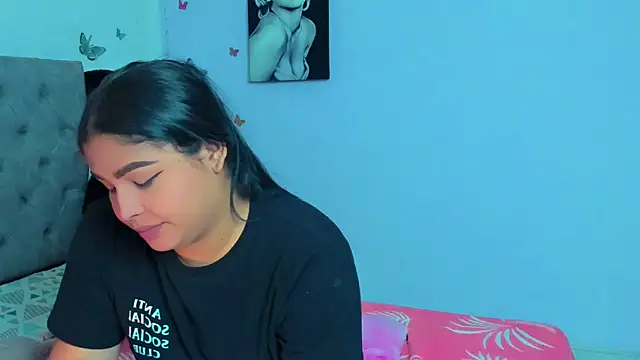 Snapshot of mabellfox chatting on February 7, 2025, 9:04 pm mabellfox online show from February 7, 2025, 9:04 pm