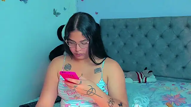 Snapshot of mabellfox chatting on March 4, 2025, 5:56 pm mabellfox online show from March 4, 2025, 5:56 pm