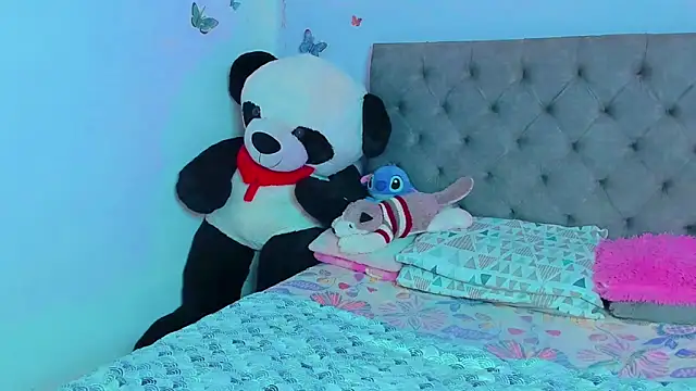 Snapshot of mabellfox chatting on February 27, 2025, 6:31 pm mabellfox online show from February 27, 2025, 6:31 pm