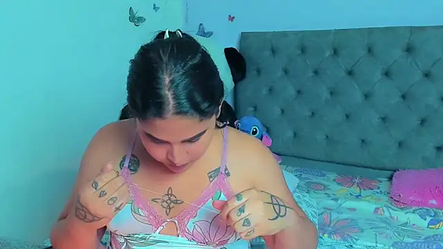 Snapshot of mabellfox chatting on February 26, 2025, 11:41 pm mabellfox online show from February 26, 2025, 11:41 pm