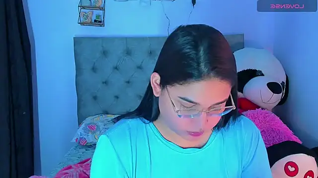 Snapshot of mabellfox chatting on September 9, 2025, 6:17 pm mabellfox online show from September 9, 2025, 6:17 pm