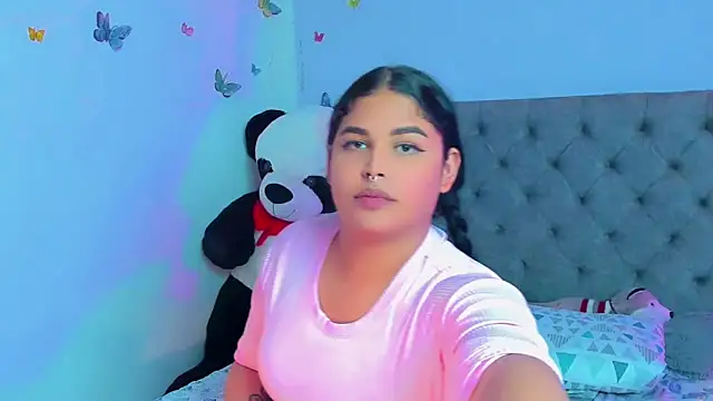 Snapshot of mabellfox chatting on February 19, 2025, 11:04 pm mabellfox online show from February 19, 2025, 11:04 pm