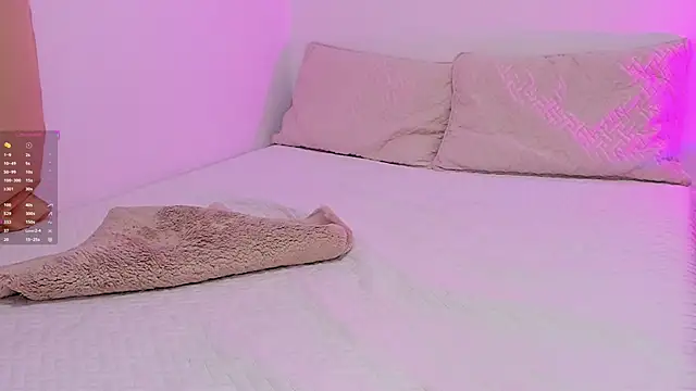 soyamandaa  online show from October 28, 2025, 10:52 pm