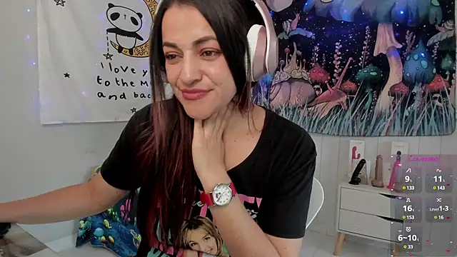 LovelyAzucena online show from March 6, 2025, 5:54 pm