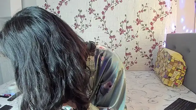 Alisagold90 online show from September 19, 2025, 7:34 am