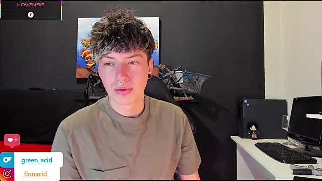 Snapshot of Green_acid01 chatting on September 14, 2025, 9:59 pm Green acid01 online show from September 14, 2025, 9:59 pm