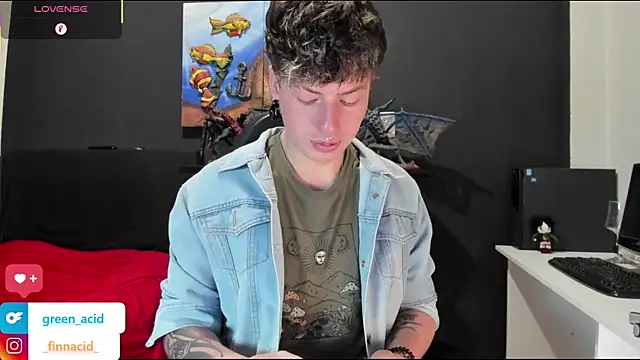 Snapshot of Green_acid01 chatting on September 12, 2025, 12:16 pm Green acid01 online show from September 12, 2025, 12:16 pm