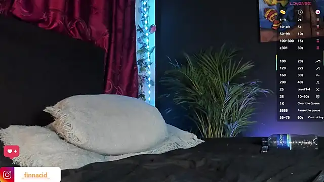 Snapshot of Green_acid01 chatting on March 22, 2025, 1:11 am Green acid01 online show from March 22, 2025, 1:11 am